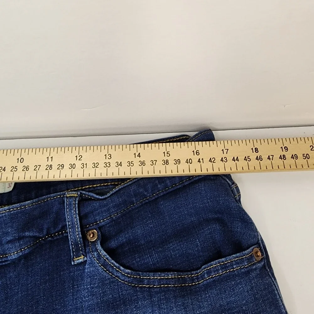 Levi's Womens Boyfriend Jeans Size 32 Blue Dark Wash Denim Inseam 27